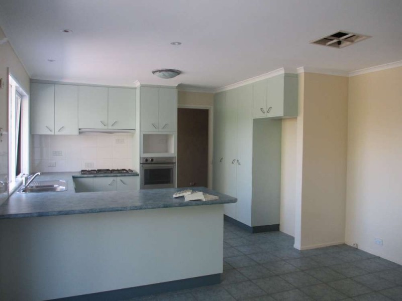 4 Buronga Drive, Springdale Heights NSW 2641