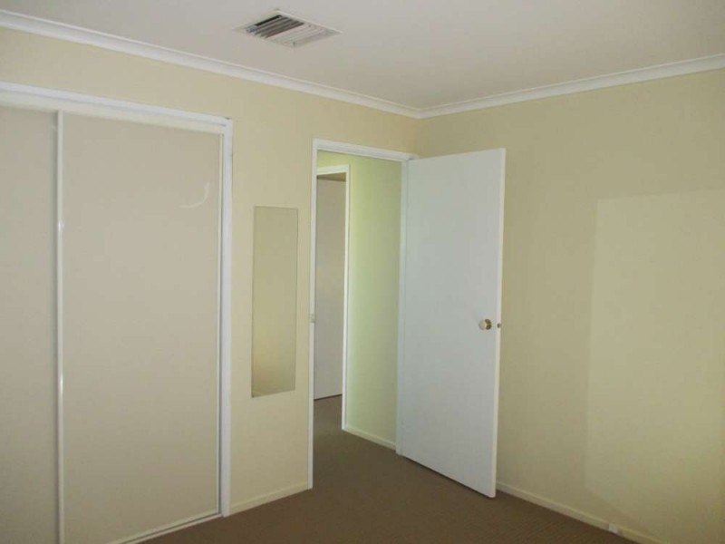 4 Buronga Drive, Springdale Heights NSW 2641