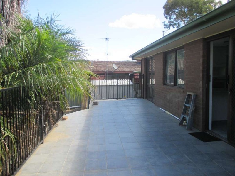 4 Buronga Drive, Springdale Heights NSW 2641