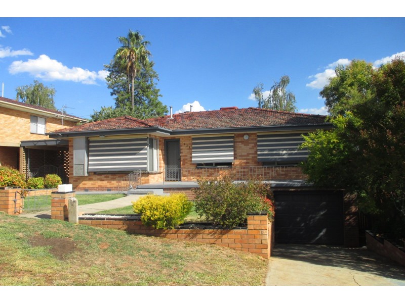 321 Chambers Avenue, East Albury NSW 2640