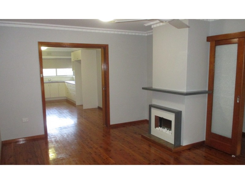 321 Chambers Avenue, East Albury NSW 2640