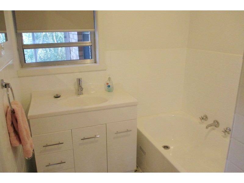 321 Chambers Avenue, East Albury NSW 2640