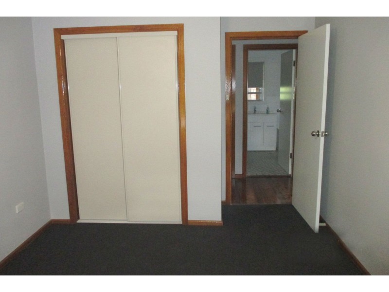 321 Chambers Avenue, East Albury NSW 2640