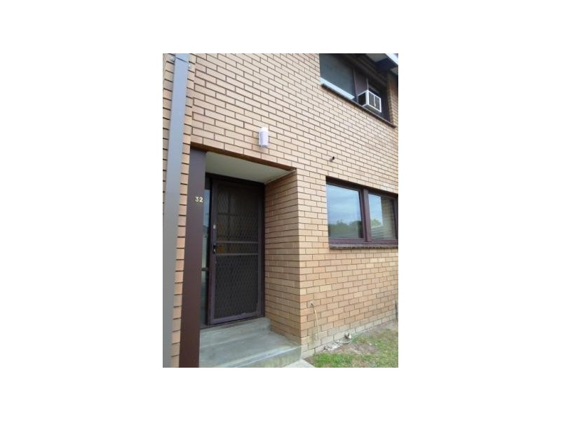 32/588 Oliver Street, Lavington NSW 2641