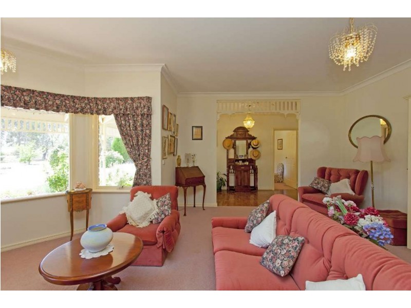 6 Hopwood Road, Thurgoona NSW 2640