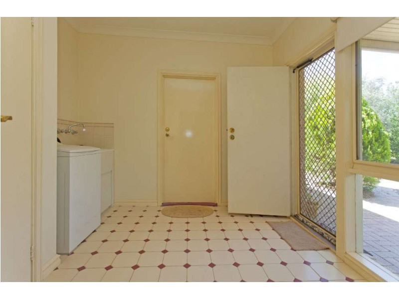 6 Hopwood Road, Thurgoona NSW 2640