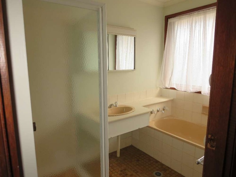 13 Tabletop Court, Thurgoona NSW 2640