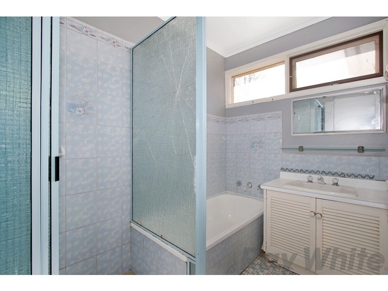 425 Dale Crescent, Lavington NSW 2641