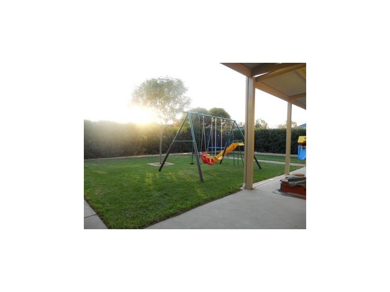 9 Stewart Court, Thurgoona NSW 2640