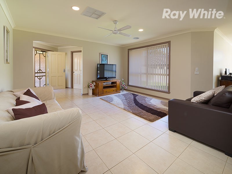 69 Dunne Crescent, Thurgoona NSW 2640