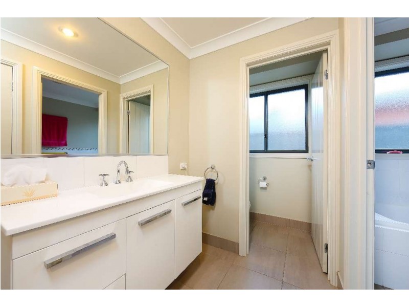 17 Redbox Drive, Thurgoona NSW 2640