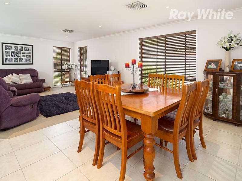 373 Poplar Drive, Lavington NSW 2641