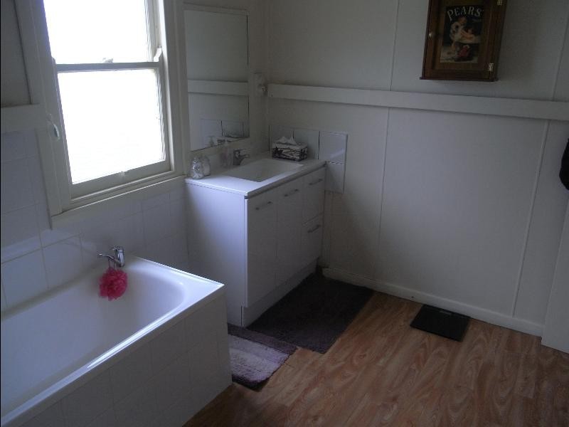 31 Orana Rd, Howlong NSW 2643