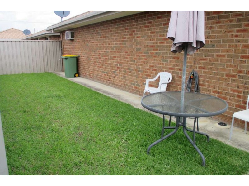 12/478 Breen Street, Lavington NSW 2641