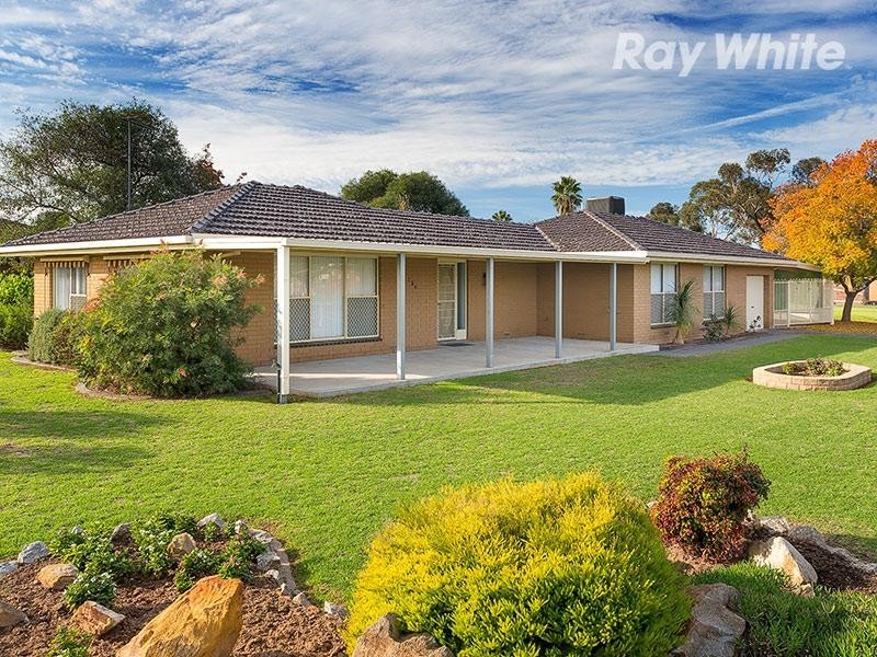 136 Howard Court, Howlong NSW 2643