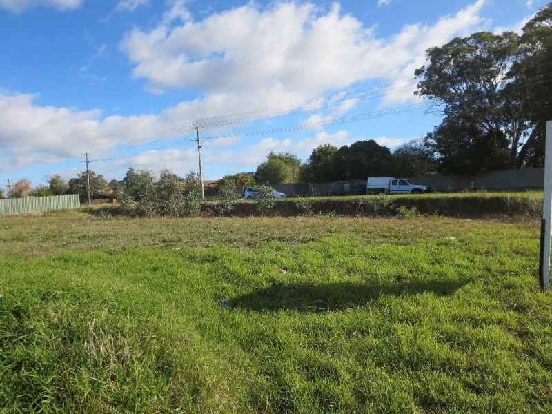 4 Nicola Place, Lavington NSW 2641