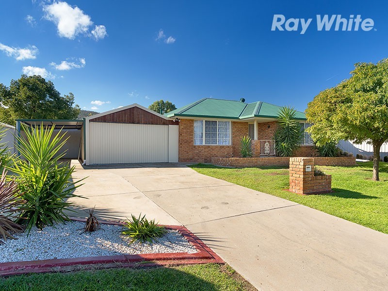 8 Creighton Court, Lavington NSW 2641