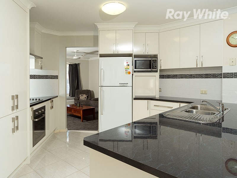 8 Creighton Court, Lavington NSW 2641