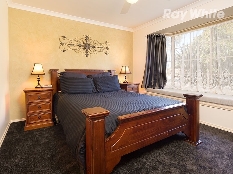 8 Creighton Court, Lavington NSW 2641