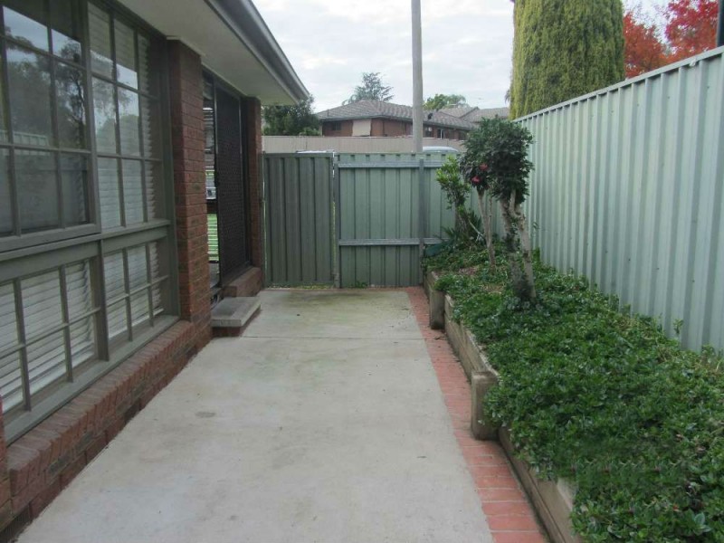 1/363 Woodstock Court, East Albury NSW 2640