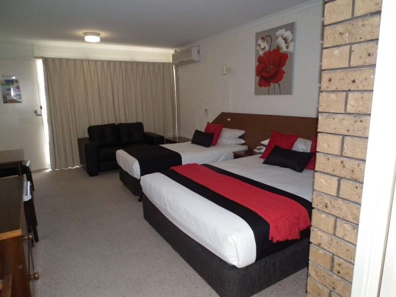 671 Young Street, Albury NSW 2640