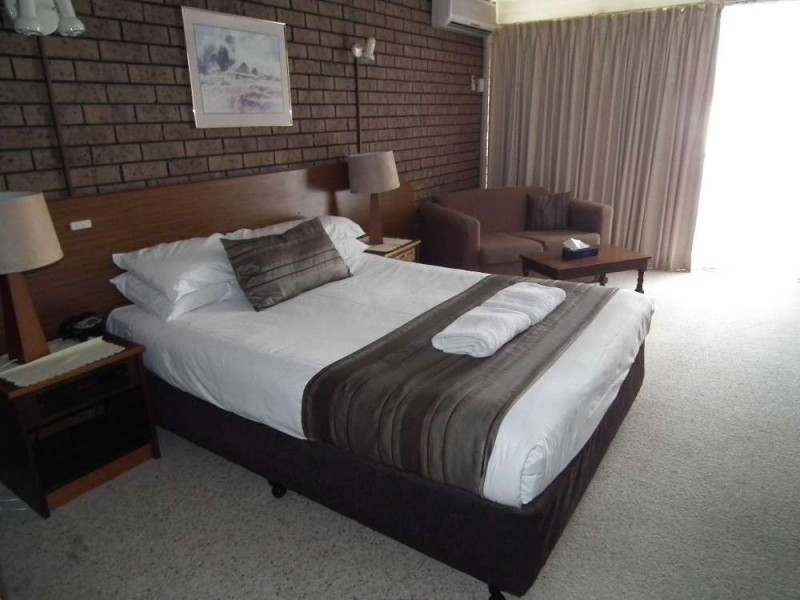 671 Young Street, Albury NSW 2640