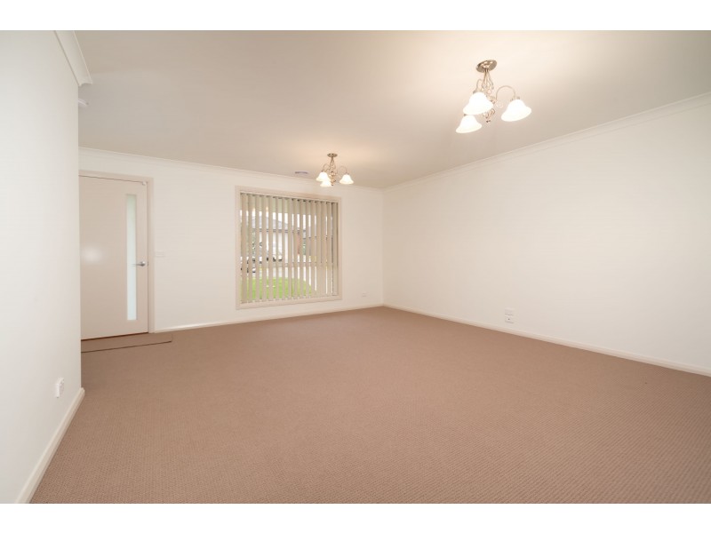 34 Lawson Circuit, Lavington NSW 2641