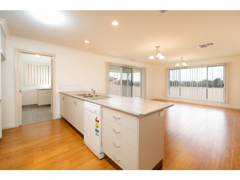 34 Lawson Circuit, Lavington NSW 2641