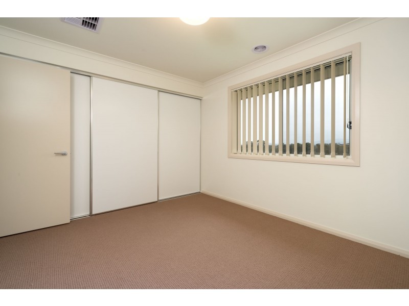 34 Lawson Circuit, Lavington NSW 2641