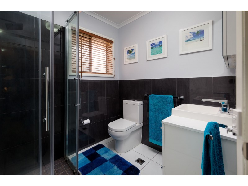 1/16 Michelle Avenue, Lavington NSW 2641