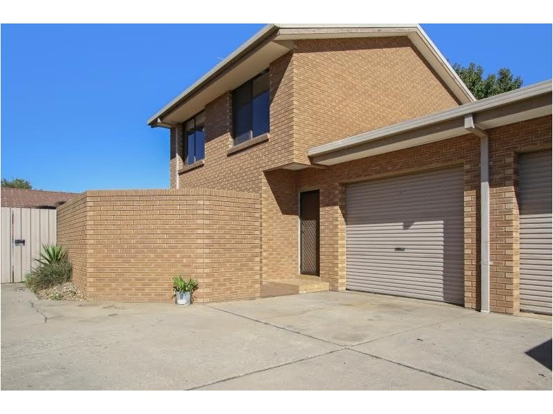 3/411 Bevan Street, Lavington NSW 2641