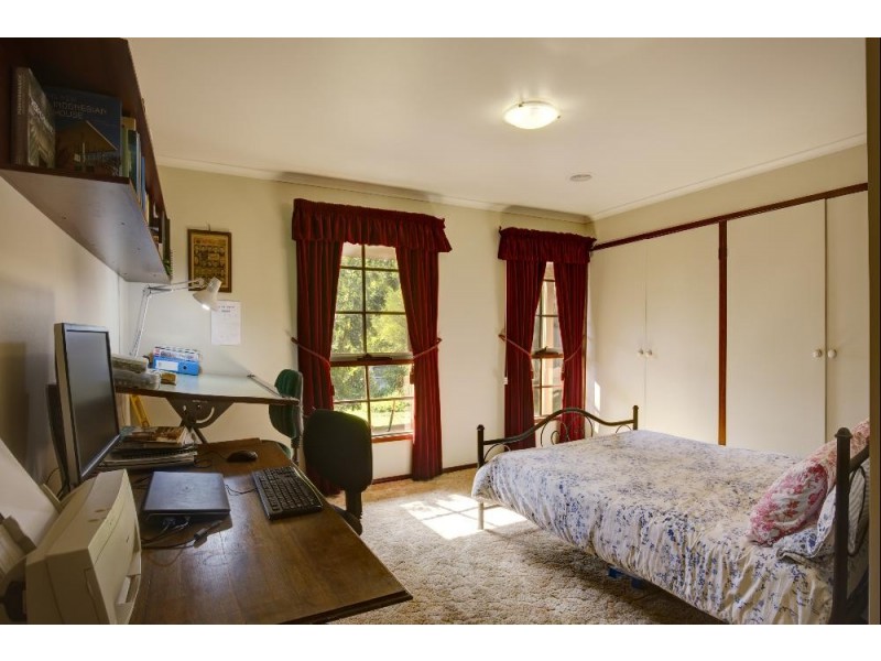 5 Mary Court, Lavington NSW 2641