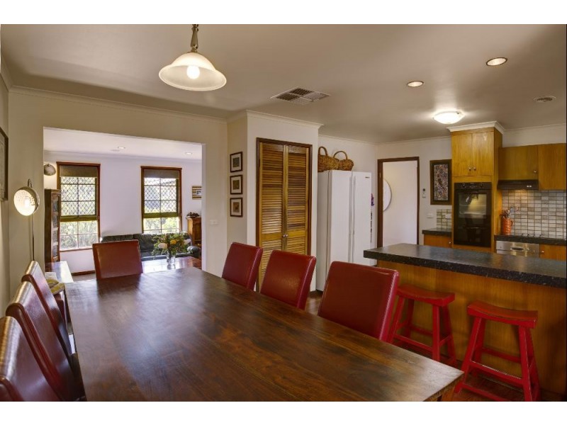 5 Mary Court, Lavington NSW 2641