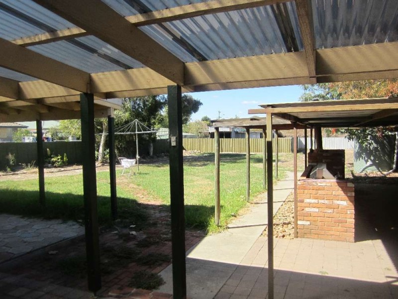 496 Alldis Avenue, Lavington NSW 2641