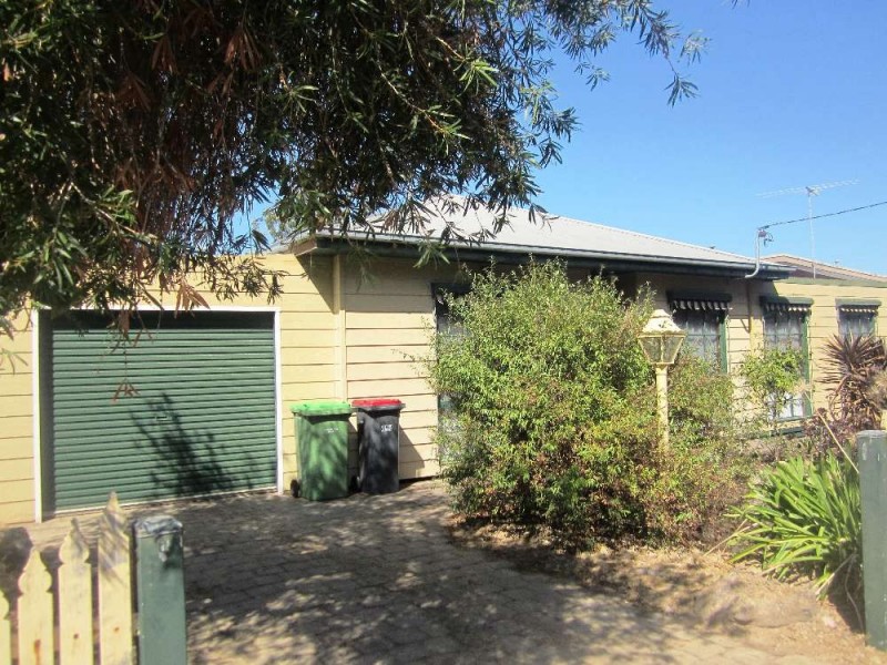 496 Alldis Avenue, Lavington NSW 2641