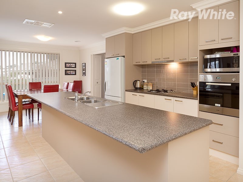 16 Firetail Street, Thurgoona NSW 2640