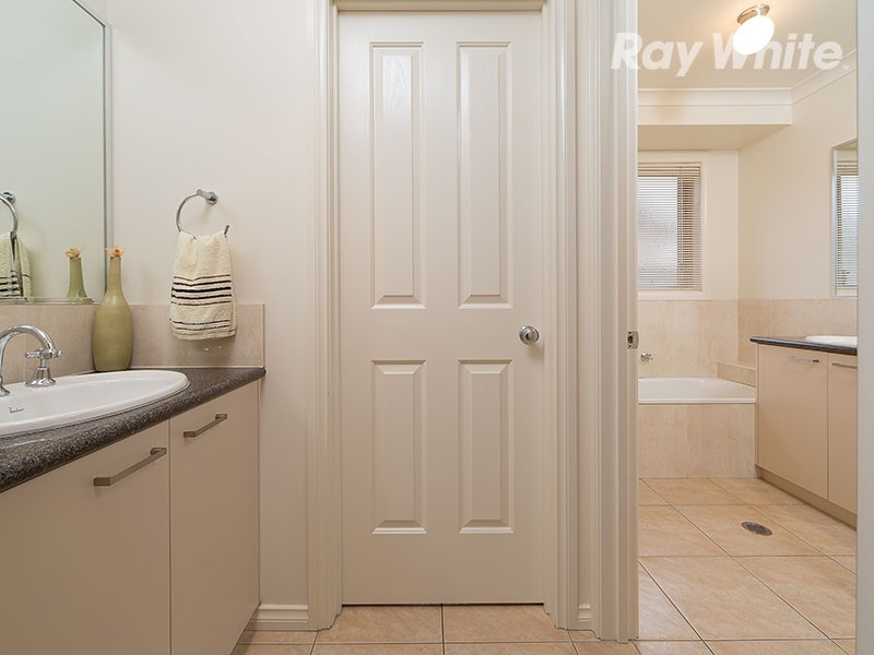 16 Firetail Street, Thurgoona NSW 2640