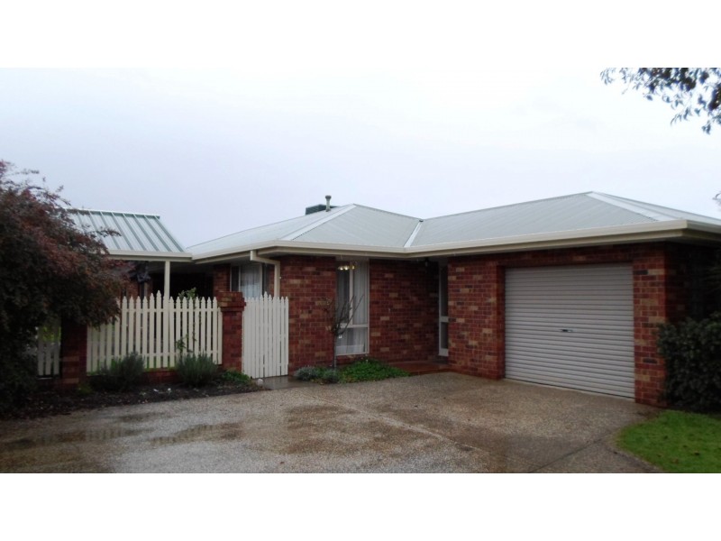 10 Marian Way, Lavington NSW 2641