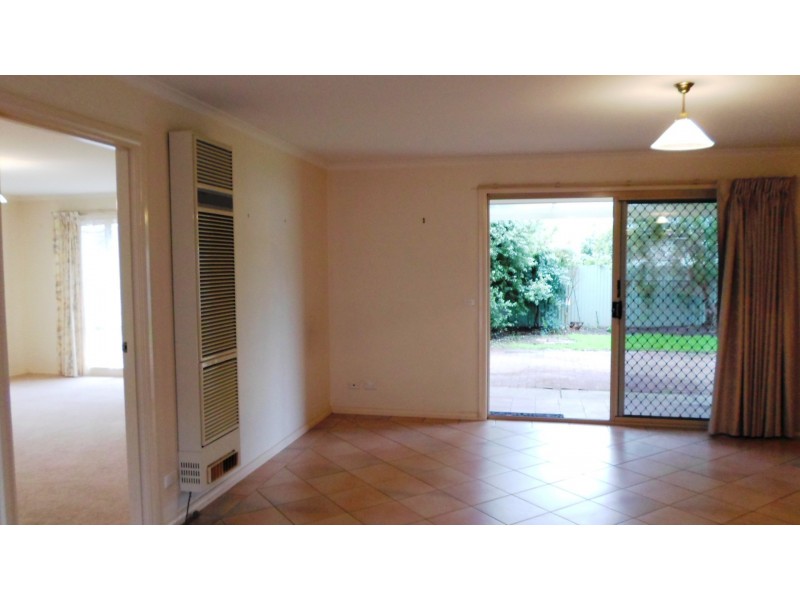 10 Marian Way, Lavington NSW 2641