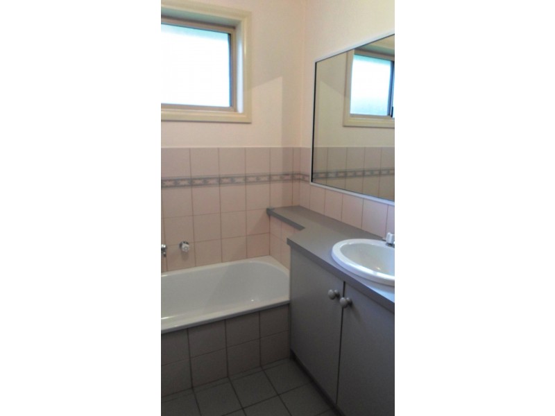 10 Marian Way, Lavington NSW 2641