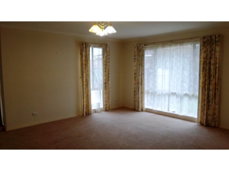 10 Marian Way, Lavington NSW 2641