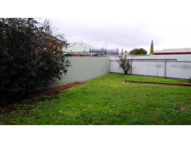 10 Marian Way, Lavington NSW 2641