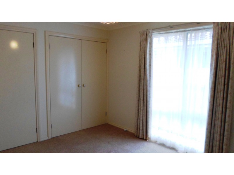 10 Marian Way, Lavington NSW 2641