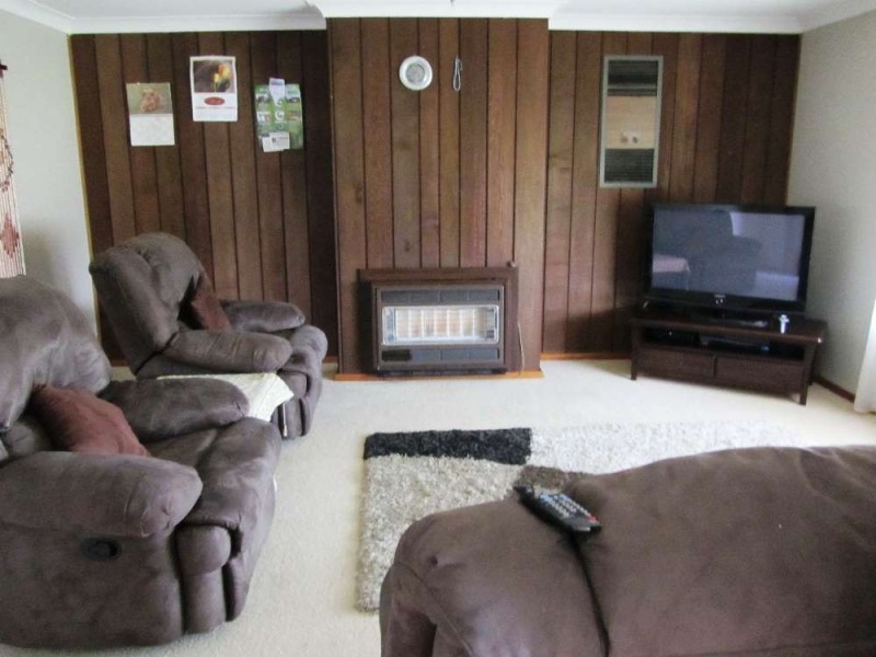 324 Sutherland Street, Lavington NSW 2641