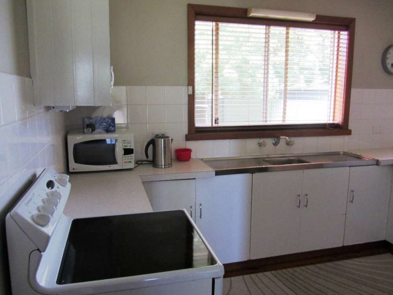 324 Sutherland Street, Lavington NSW 2641