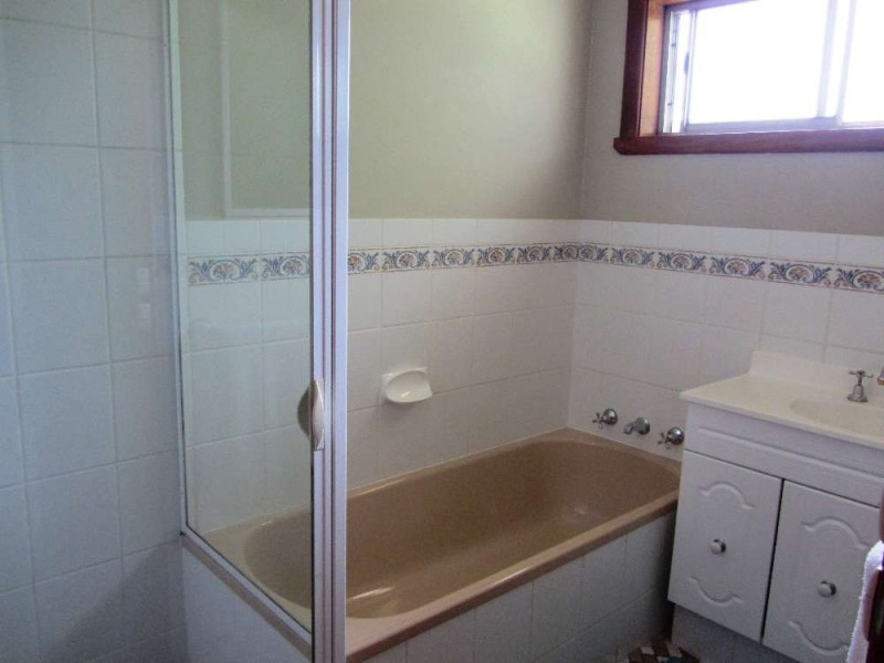 324 Sutherland Street, Lavington NSW 2641