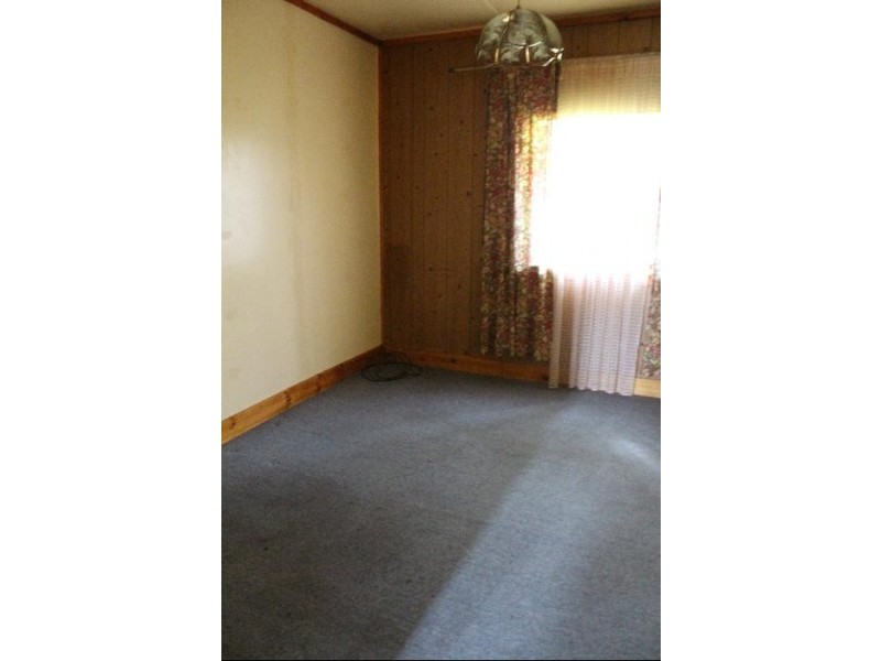 84 Hovell Street, Howlong NSW 2643