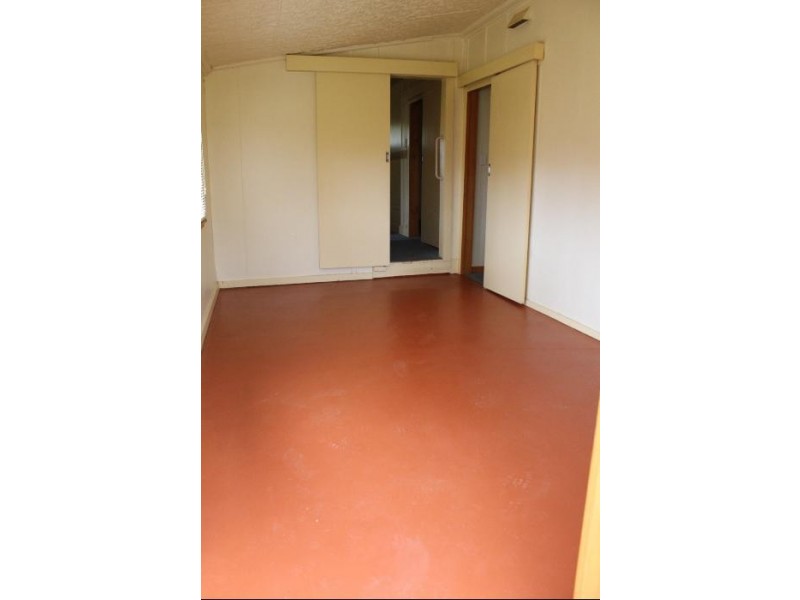 84 Hovell Street, Howlong NSW 2643