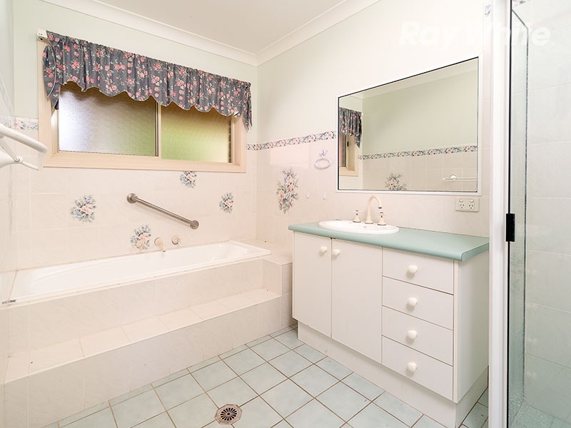 11 Colonial Drive, Jindera NSW 2642