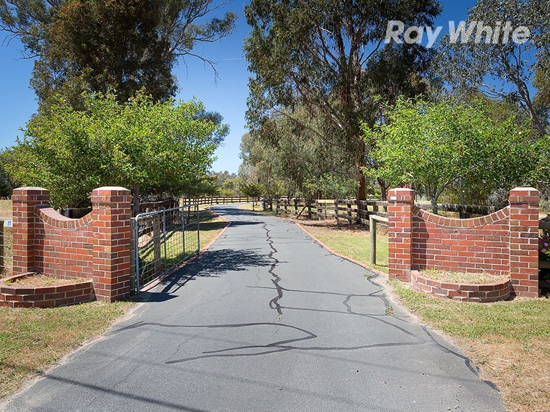 11 Colonial Drive, Jindera NSW 2642